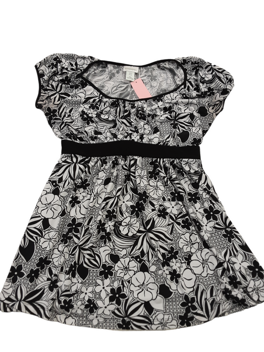 Black & White top size small