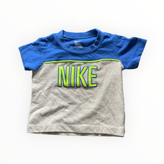 T-shirt. Size 12 months