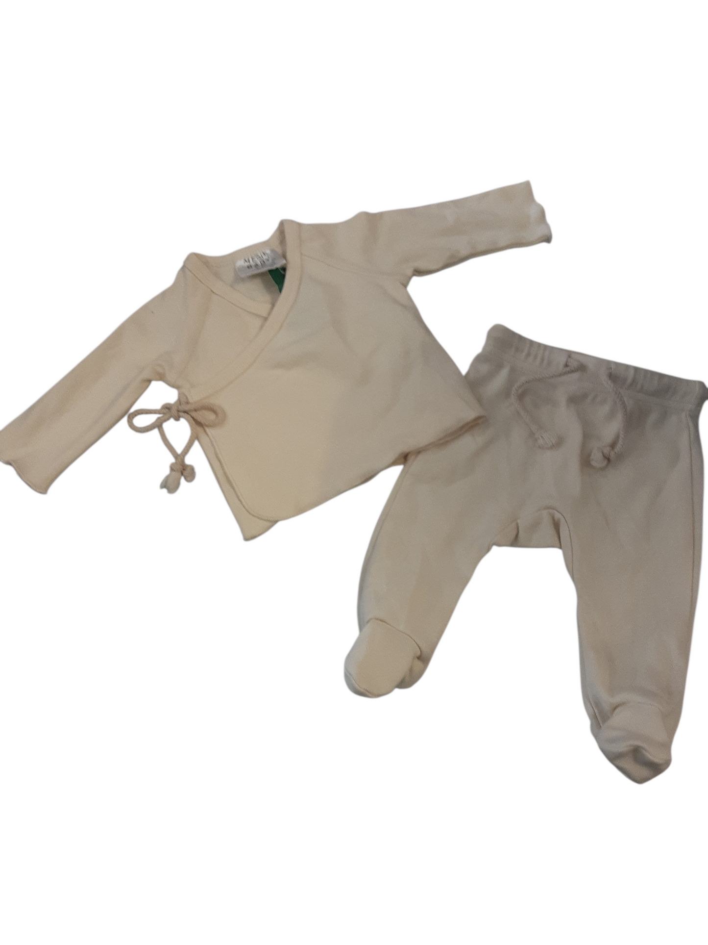 2 pc layette set size 0-3months