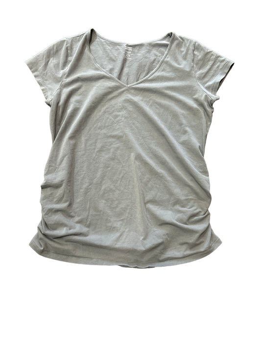 Grey tee. Lg.