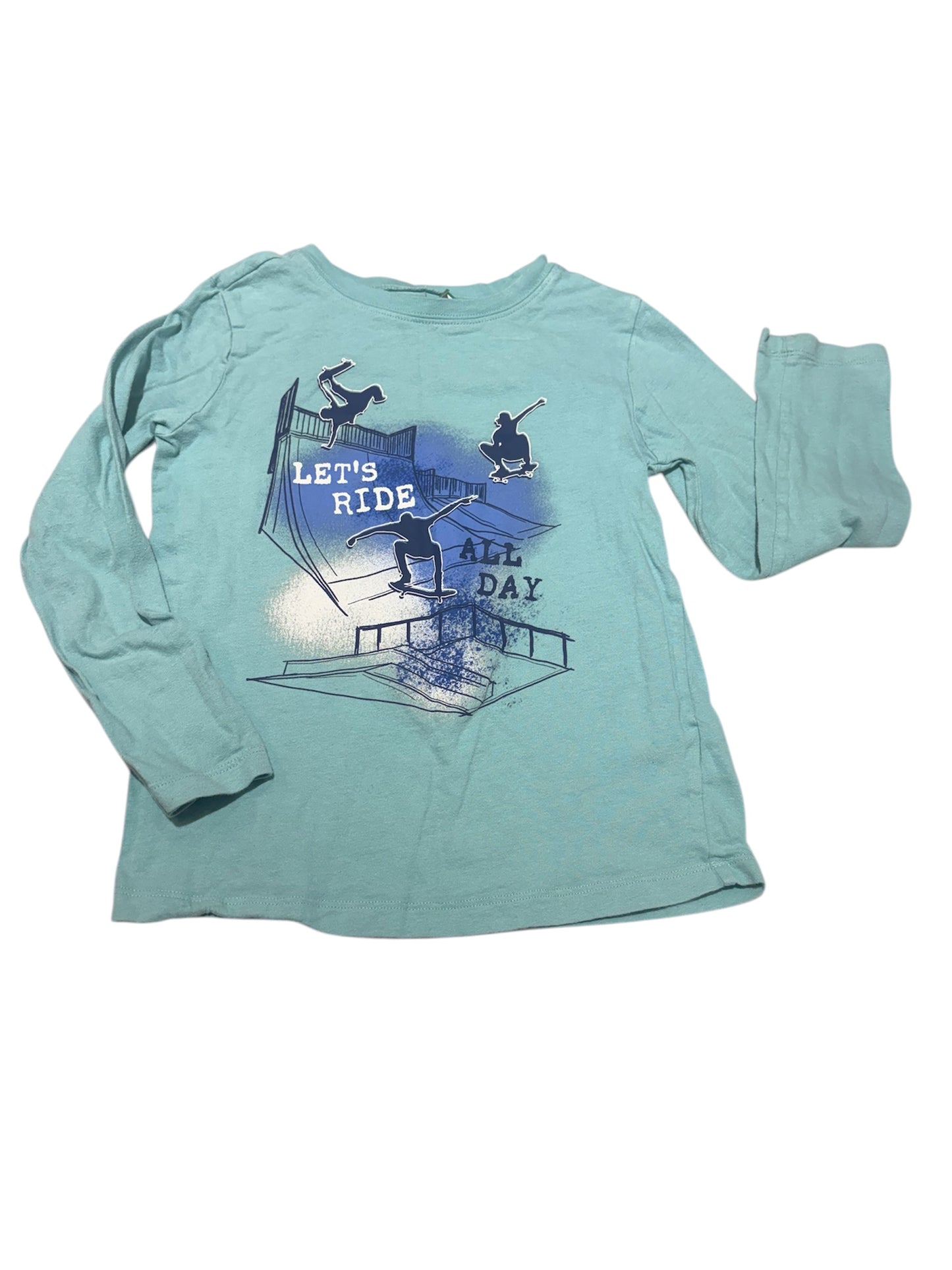 Skateboard long sleeve size 6