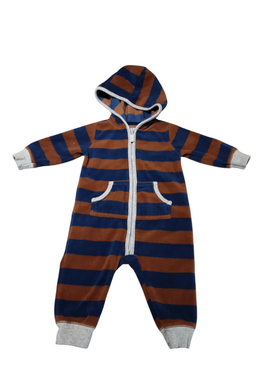 1 piece hooded outfit size 6m