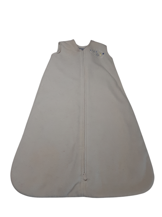 Fuzzy white sleep sack 0-6m
