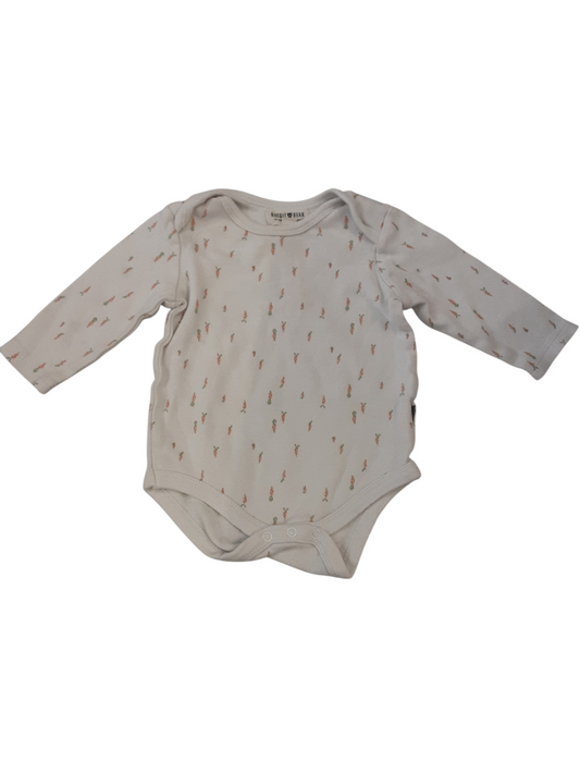 Little carrot onsie size 6-9months